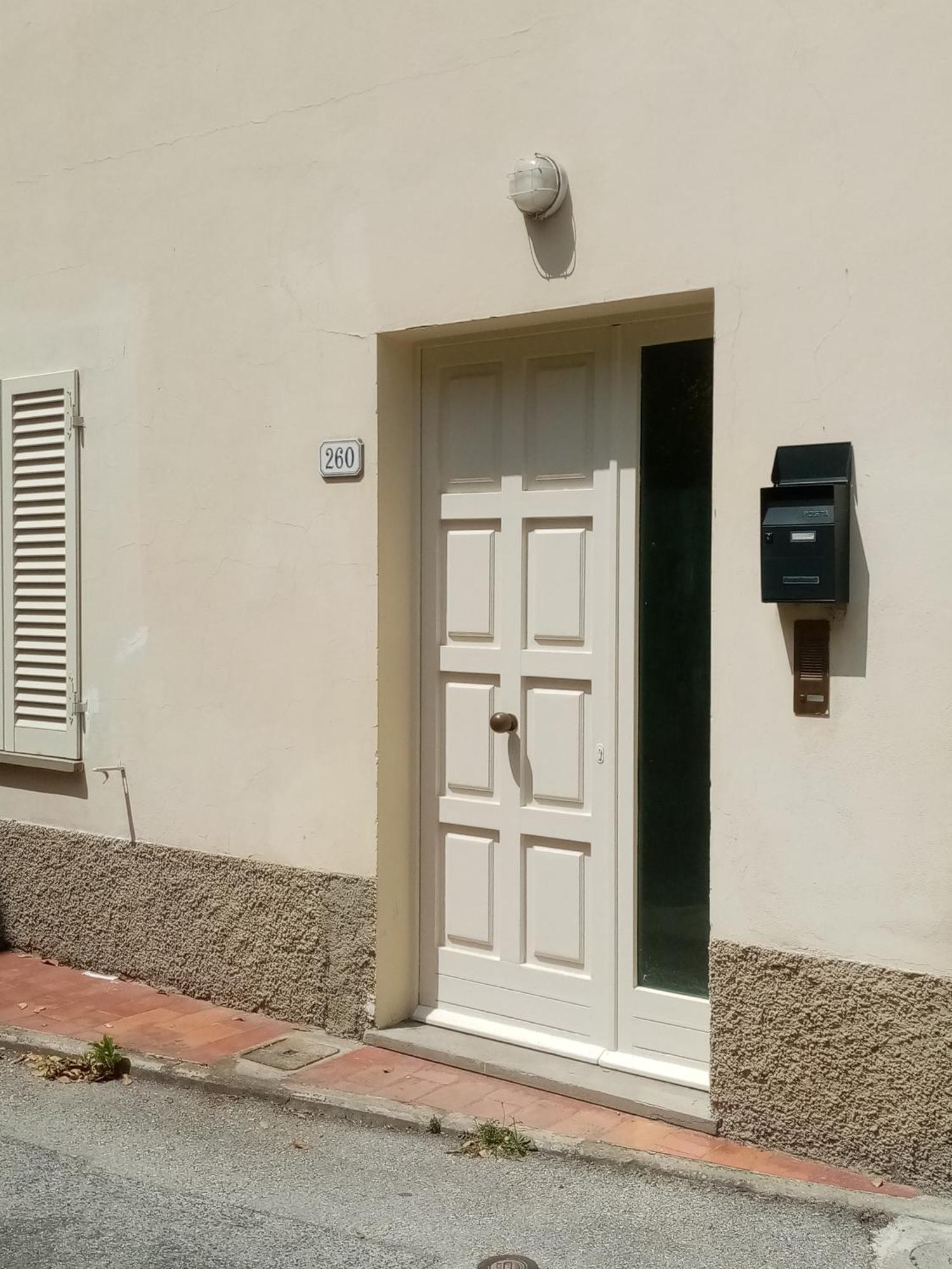 Appartamento Happy Days Lucca Bagian luar foto