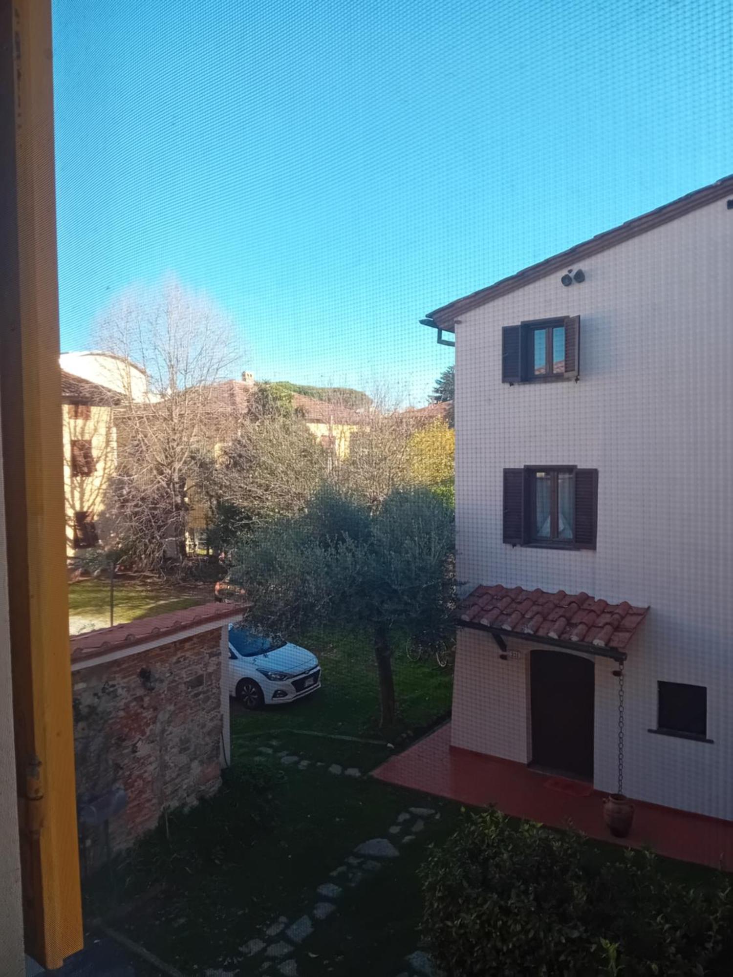 Appartamento Happy Days Lucca Bagian luar foto